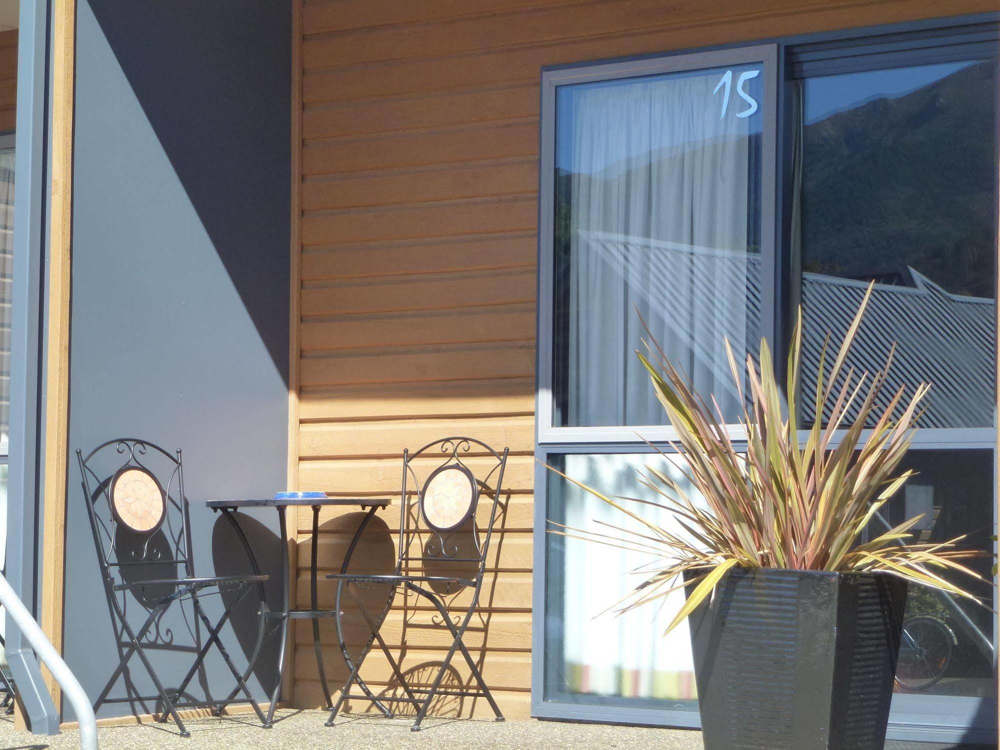 Scenic Views Motel 4*
